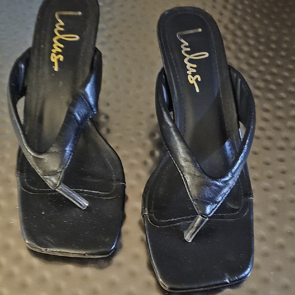 Lulu's Elegant Black Sandals